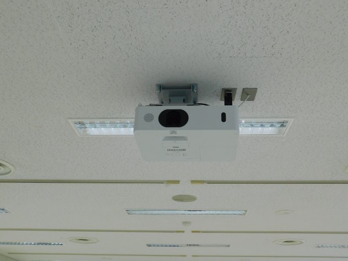 プロジェクター天井２